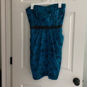 Beautiful strapless dress size 13